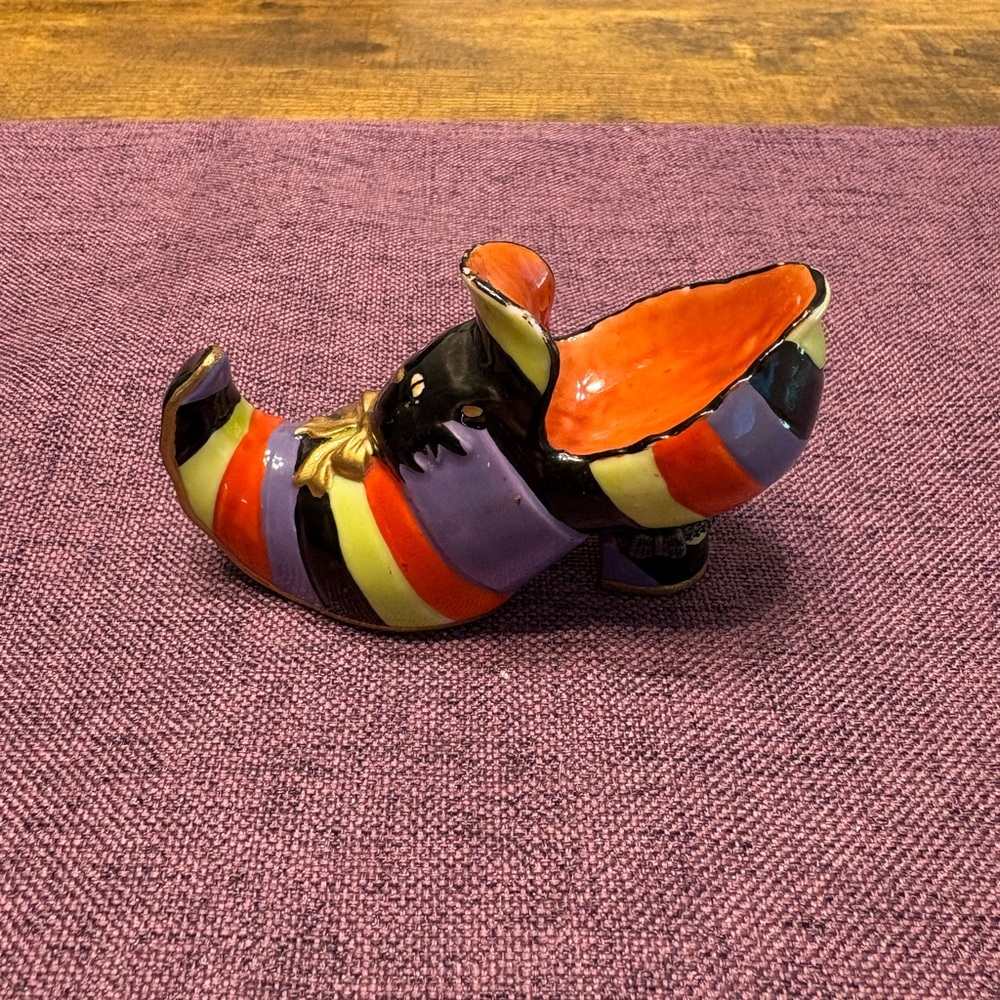 Halloween Witch Shoe Porcelain Hinged Box Striped with Black Cat Trinket box.